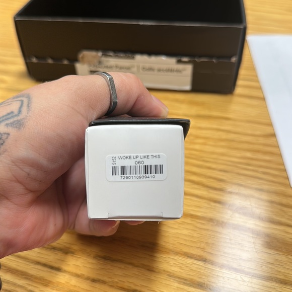 IL Makiage make up Woke up like this Foundation shade #60 - Picture 3 of 3